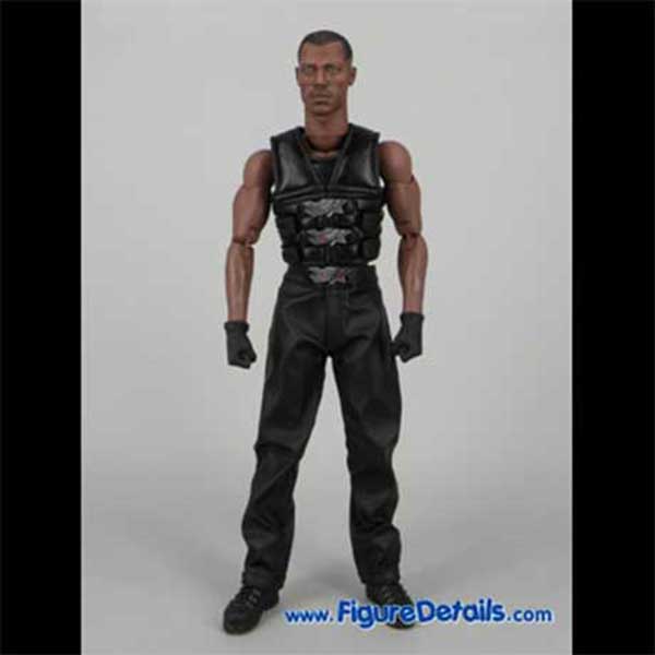 Hot Toys Blade II Vest and Weapon Review mms113