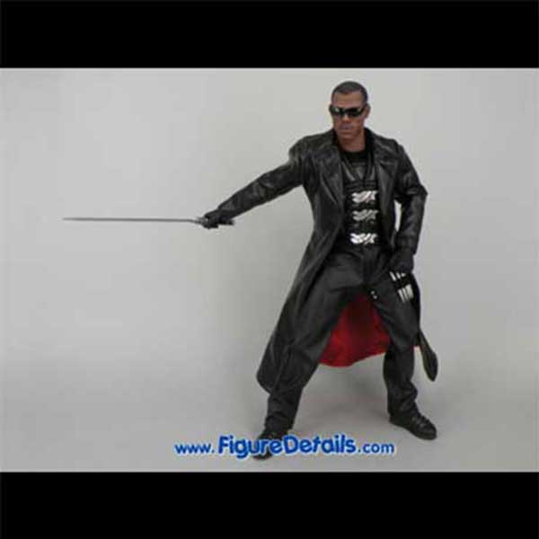 Hot Toys Blade II Packing and Action Figure mms113 3