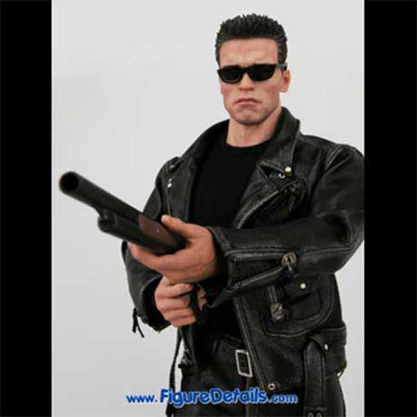 Hot Toys T-800 Arnold Schwarzenegger mms117 Packing and Action Figure Review 7