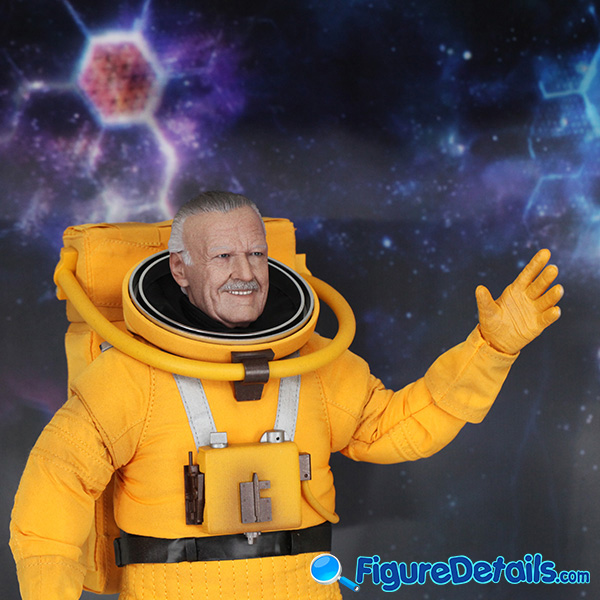Hot Toys Stan Lee mms545 with Stand 360 Degree Review 3